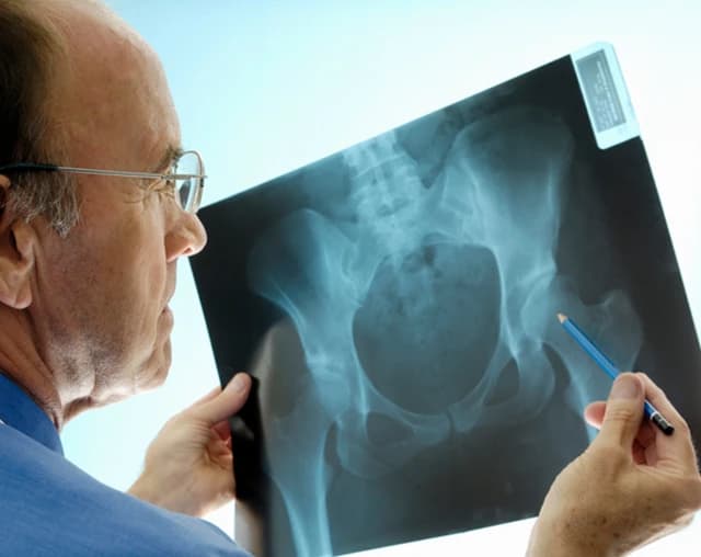 Orthopaedic surgeon consulting